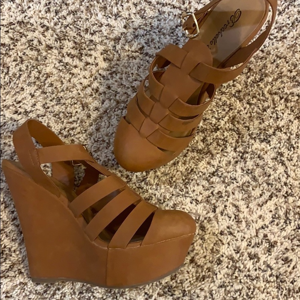 Brown wedges